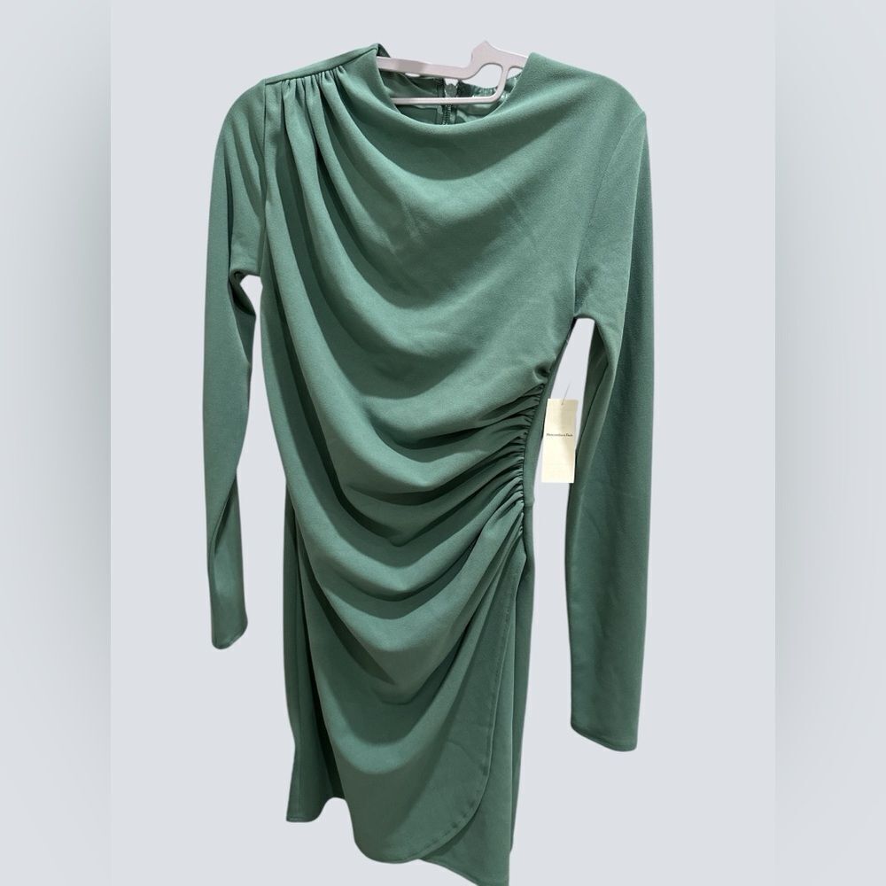 🏷️ Abercrombie Dress